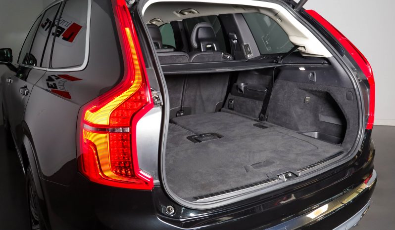 Volvo XC90 Recharge Inscription, T8 AWD híbrido plug-in, 7 lugares completo