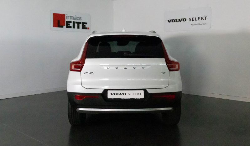 Volvo XC40 Core, T2 Automático completo