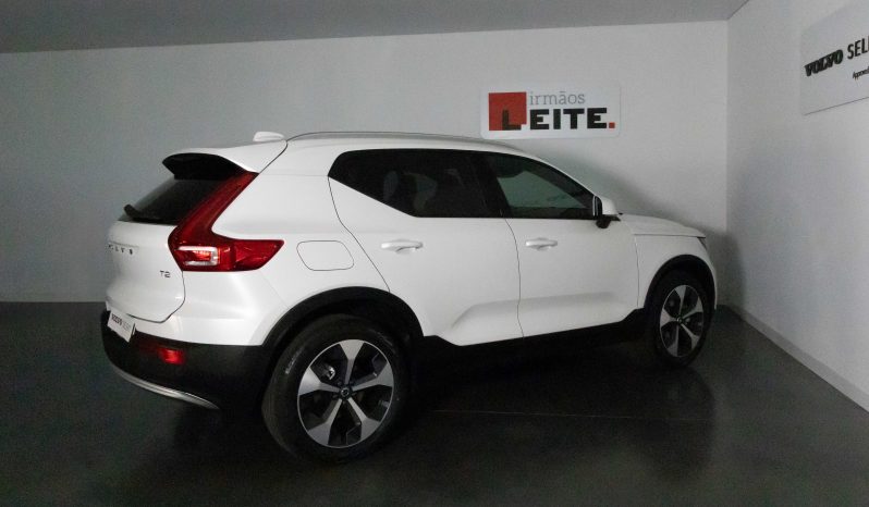 Volvo XC40 Core, T2 Automático completo