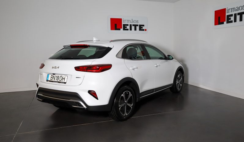 KIA XCEED 1.6 GDI 6DCT PHEV – DRIVE completo