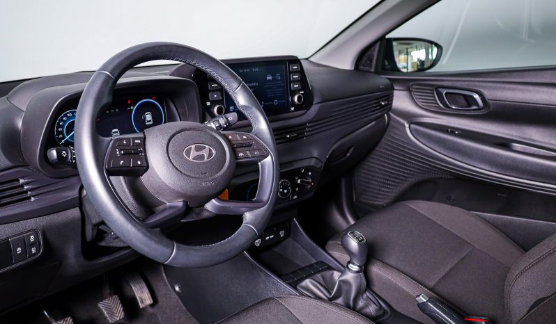 Hyundai I20 1.2 MPI CONFORT MY24 completo