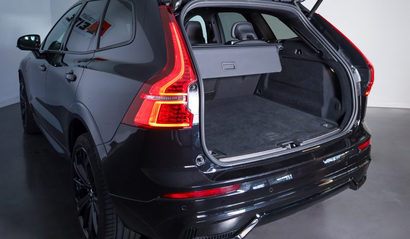 Volvo XC60 T6 eAWD Plug-in Black Edition completo