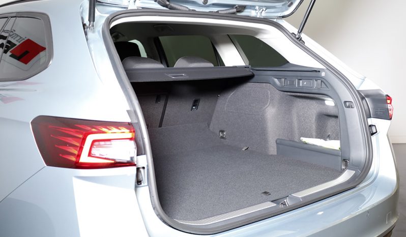 SUPERB BREAK SELECTION 1.5 TSI 204CV PHEV DSG completo