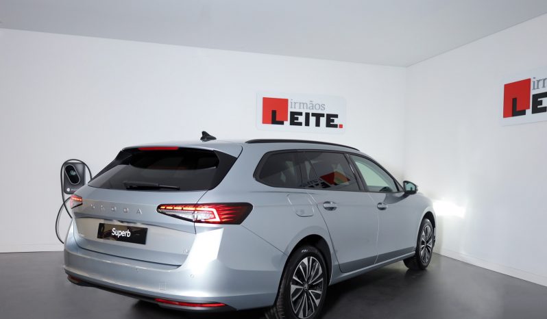 SUPERB BREAK SELECTION 1.5 TSI 204CV PHEV DSG completo