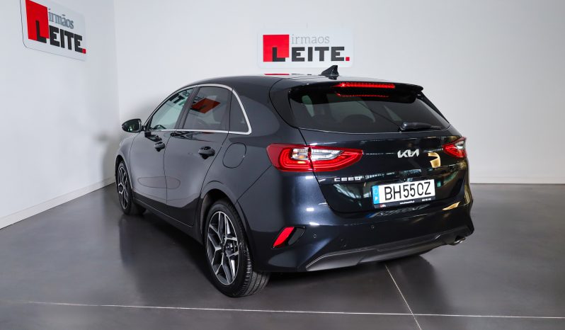 KIA CEED 5DR 1.0 T-GDI 6MT SPORT completo