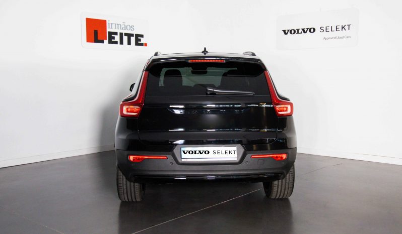 Volvo EX40 Black Edition Plus, Single Motor Extended Range completo