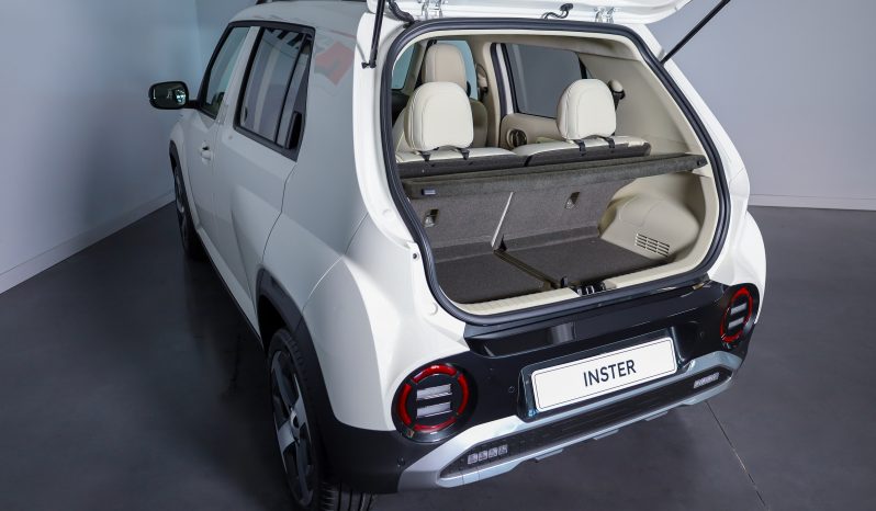 Hyundai INSTER EV STYLE PlUS 49kWh MY24 completo