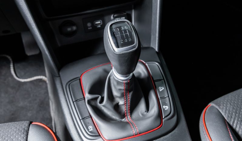 HYUNDAI KAUAI 1.0T-GDI Premium MY20+V completo