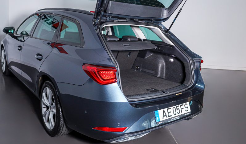 SEAT LEON SPORTSTOURER 2.0Tdi 150cv Cx DSG FR completo
