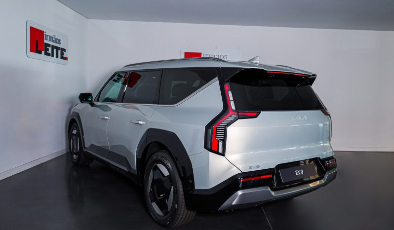 EV9 2WD 7L 99.8kWh – 1ST EDITION completo
