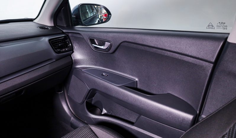 KIA STONIC 5DR 1.0 T-GDI 6MT completo