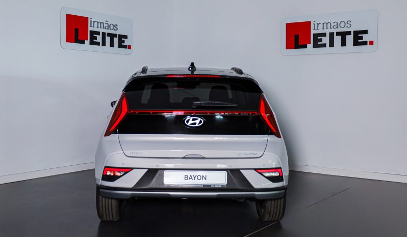 Hyundai BAYON 1.0 T-GDi DCT Premium (TT) MY25 completo