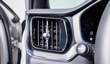 Volvo V60 T6 AWD Híbrido Plug-in Plus Dark completo