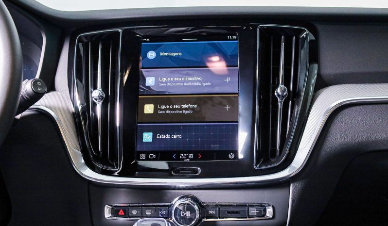 Volvo V60 T6 AWD Híbrido Plug-in Plus Dark completo