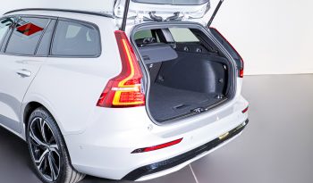 Volvo V60 T6 AWD Híbrido Plug-in Plus Dark completo