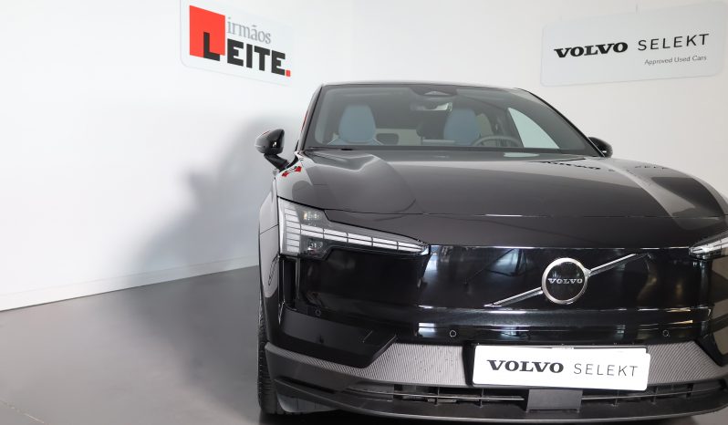 Volvo EX30 Plus Single Motor Extended Range completo