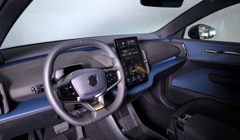 Volvo EX30 Plus Single Motor Extended Range completo