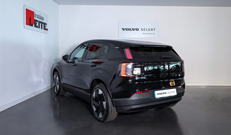 Volvo EX30 Plus Single Motor Extended Range completo