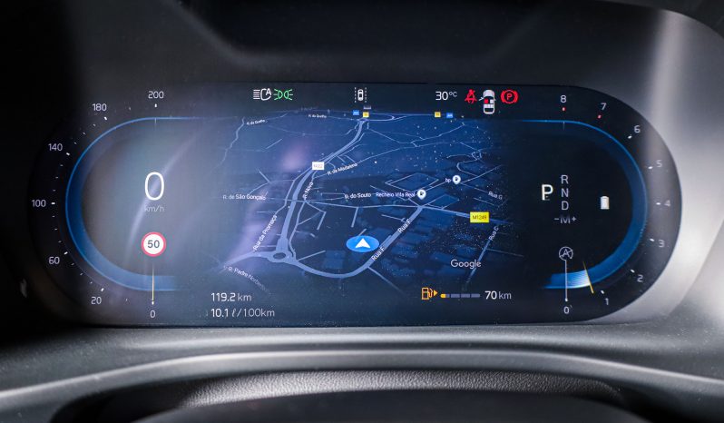 Volvo XC40 B3 Híbrido Plus Dark completo