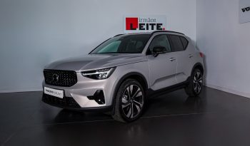 Volvo XC40 B3 Híbrido Plus Dark completo