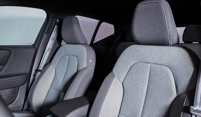 Volvo XC40 B3 Híbrido Plus Dark completo