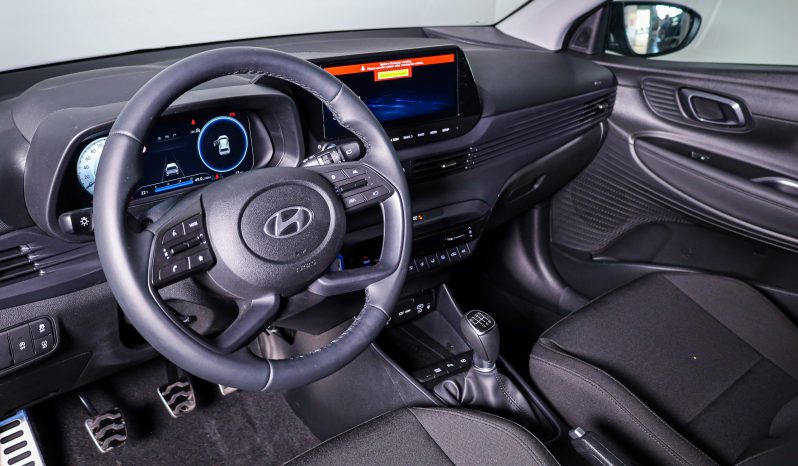 Hyundai BAYON 1.0 T-GDi Premium MY25 completo