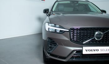 Volvo XC60 T6 AWD Híbrido Plug-in Plus Dark completo
