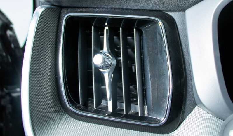 Volvo XC60 T6 AWD Híbrido Plug-in Plus Dark completo