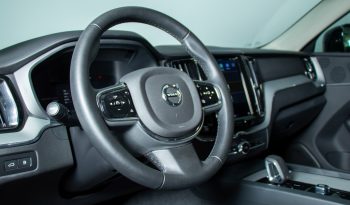 Volvo XC60 T6 AWD Híbrido Plug-in Plus Dark completo