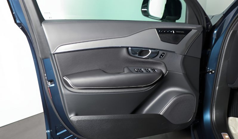 Volvo XC90 Recharge Plus Dark, T8 híbrido plug-in completo