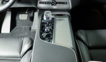 Volvo XC90 Recharge Plus Dark, T8 híbrido plug-in completo