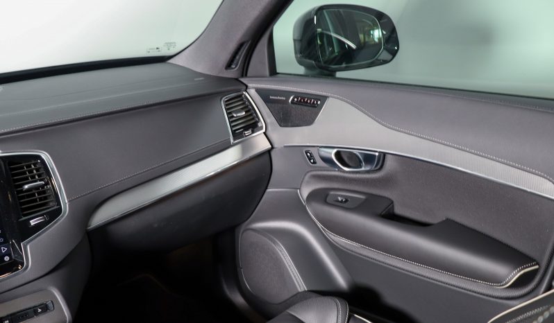 Volvo XC90 Recharge Plus Dark, T8 híbrido plug-in completo