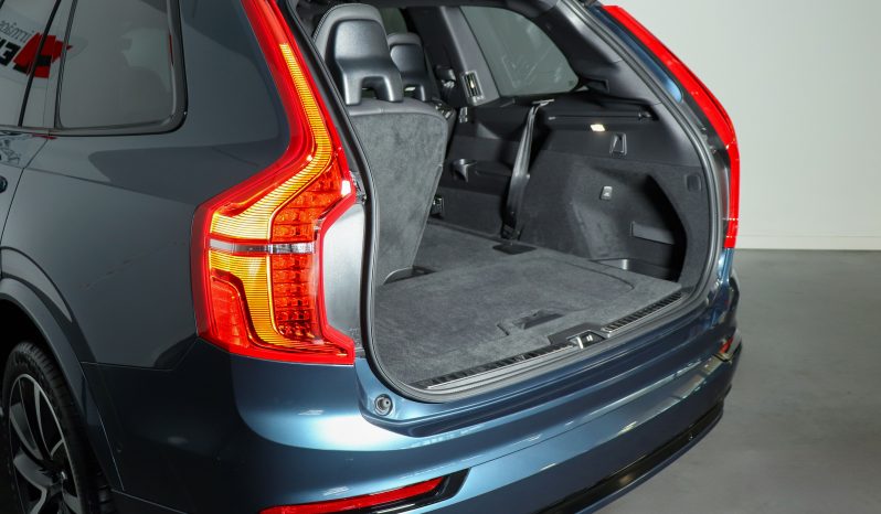 Volvo XC90 Recharge Plus Dark, T8 híbrido plug-in completo