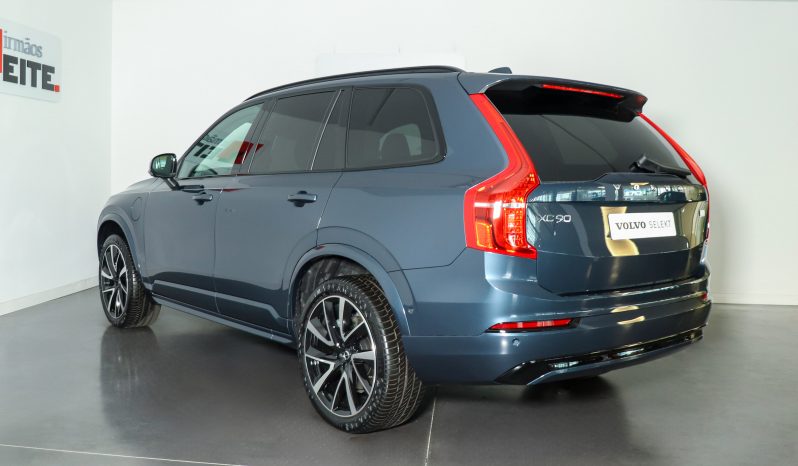 Volvo XC90 Recharge Plus Dark, T8 híbrido plug-in completo