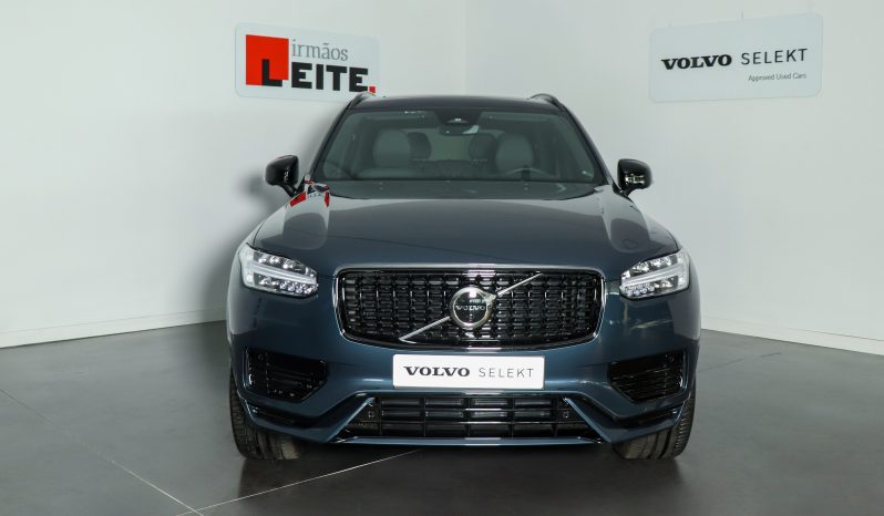 Volvo XC90 Recharge Plus Dark, T8 híbrido plug-in completo