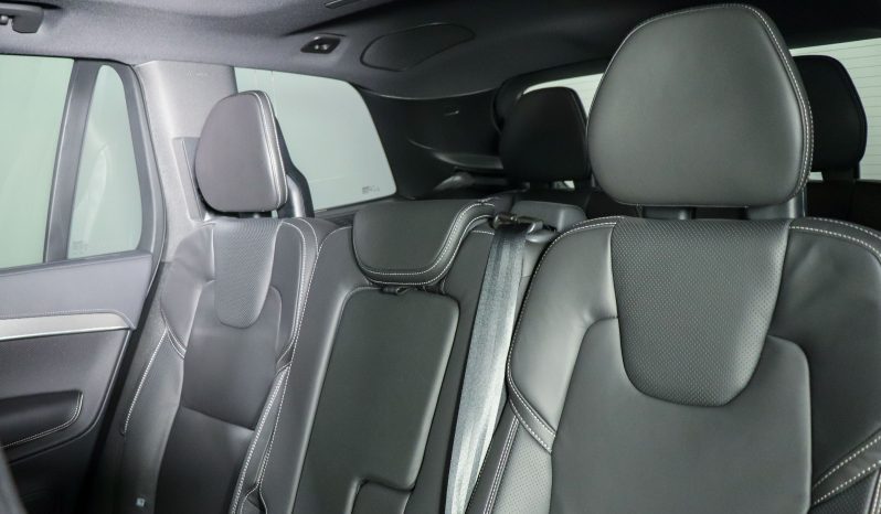 Volvo XC90 Recharge Plus Dark, T8 híbrido plug-in completo