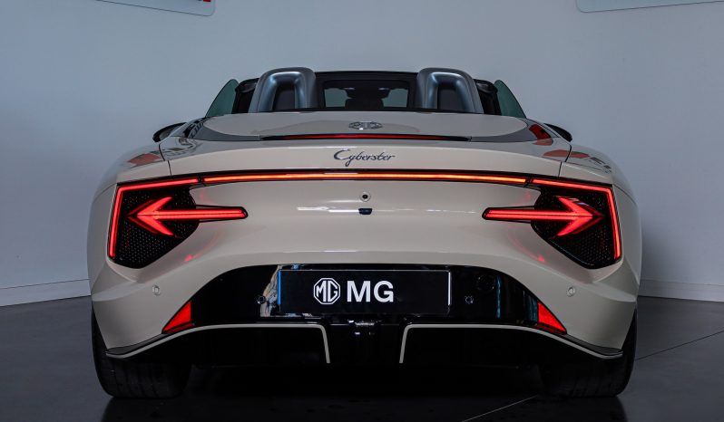 MG Cyberster 77 kWh GT completo