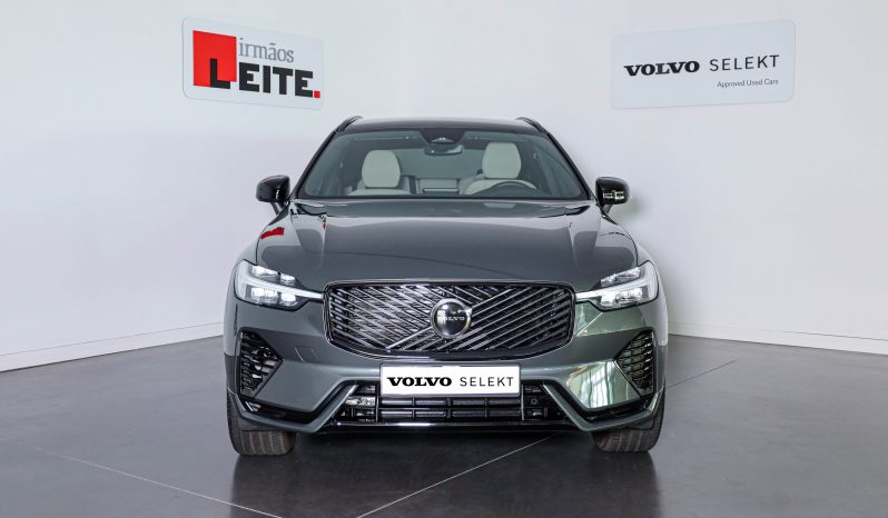 Volvo XC60 T6 AWD Híbrido Plug-in Plus Bright completo