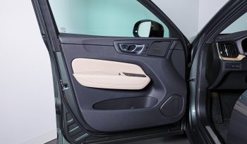 Volvo XC60 T6 AWD Híbrido Plug-in Plus Bright completo