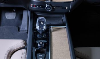 Volvo XC60 T6 AWD Híbrido Plug-in Plus Bright completo