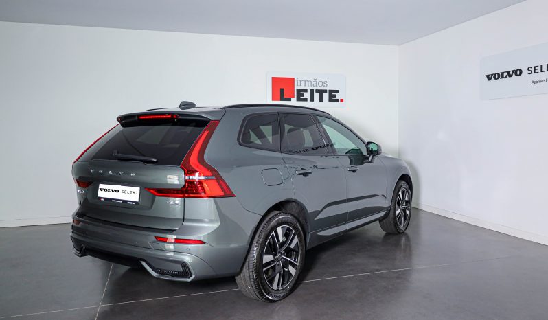Volvo XC60 T6 AWD Híbrido Plug-in Plus Bright completo