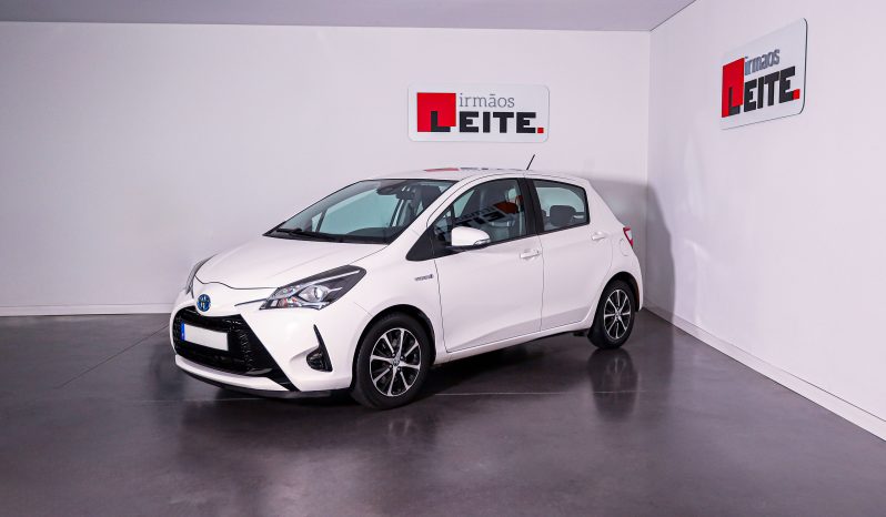 Toyota Yaris 1.5 VVT-i Comfort completo