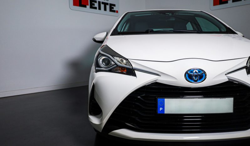 Toyota Yaris 1.5 VVT-i Comfort completo