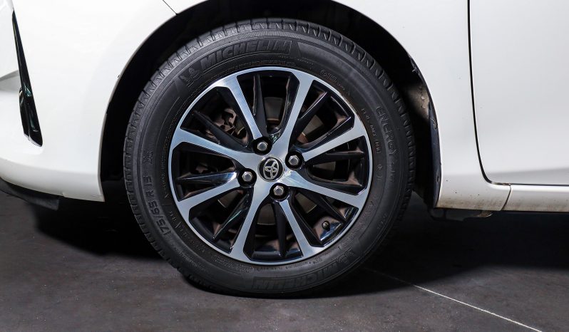 Toyota Yaris 1.5 VVT-i Comfort completo