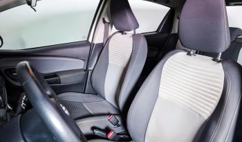 Toyota Yaris 1.5 VVT-i Comfort completo
