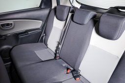Toyota Yaris 1.5 VVT-i Comfort completo