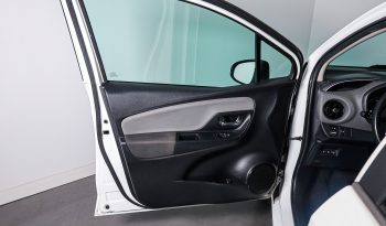 Toyota Yaris 1.5 VVT-i Comfort completo