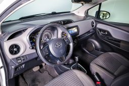 Toyota Yaris 1.5 VVT-i Comfort completo