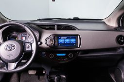 Toyota Yaris 1.5 VVT-i Comfort completo