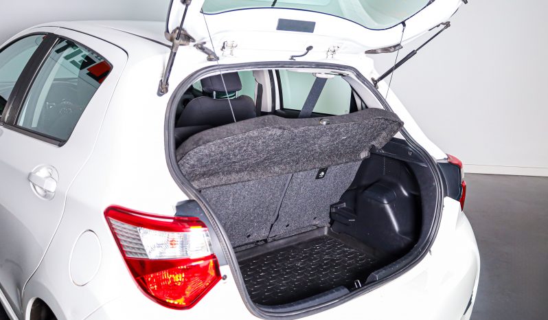 Toyota Yaris 1.5 VVT-i Comfort completo